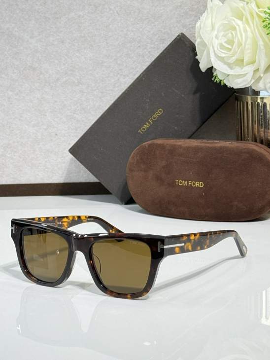 Picture of Tom Ford Sunglasses _SKUfw77816607fw